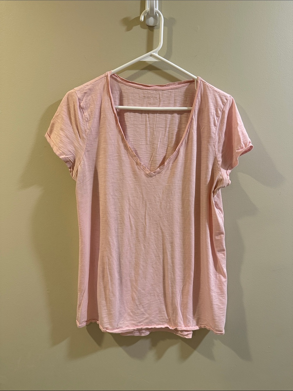 Lilly Pulitzer Pale Pink V-Neck Short Sleeve Tee